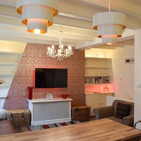 Вилла Honeyz Hideaway Уитби Экстерьер фото