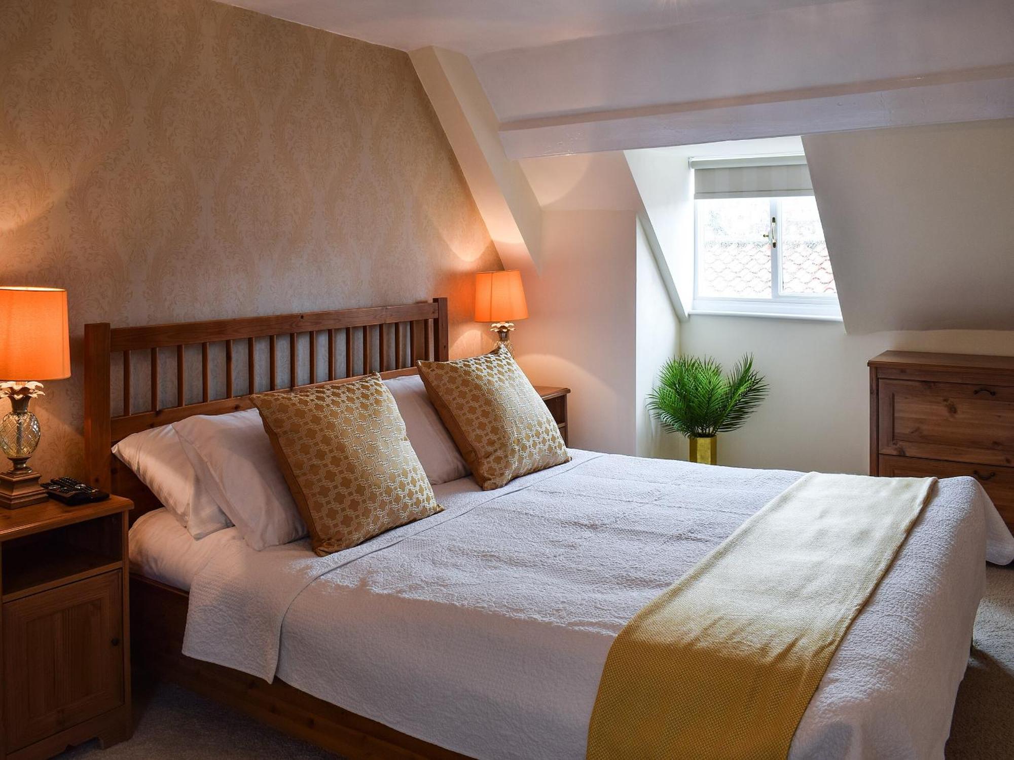 Вилла Honeyz Hideaway Уитби Экстерьер фото